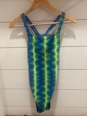 Speedo EUC Like New Blue & Green Patterned Women's One-Piece Swimsuit size 14/40